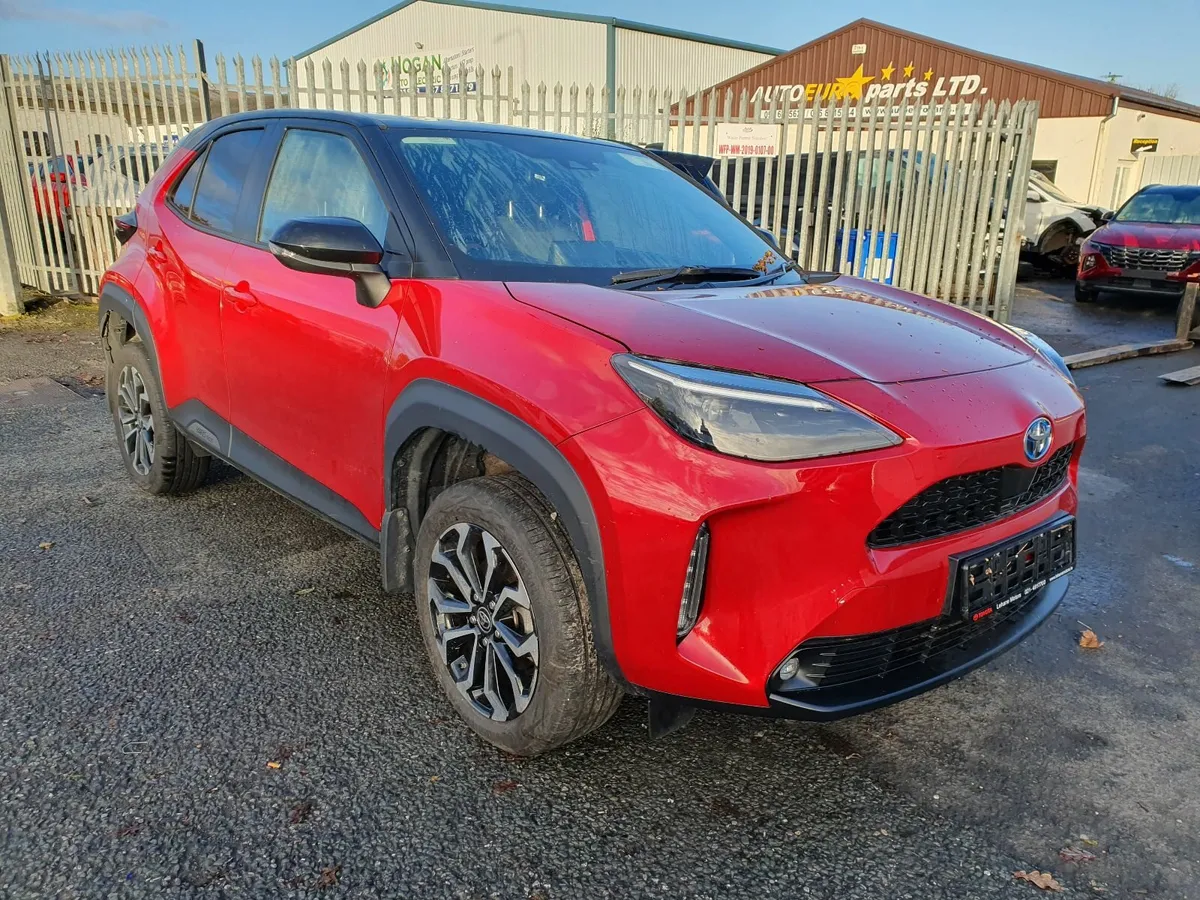 22 TOYOTA YARIS 1.5 HYBRID FOR BREAKING - Image 1
