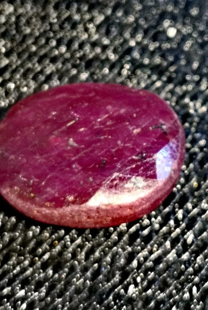 Red Ruby 15ct with certificate - Image 2