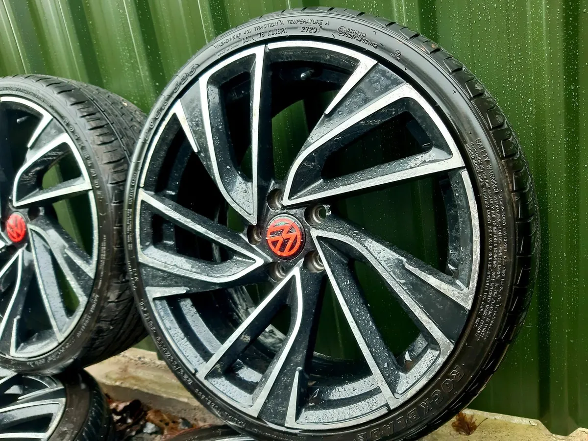 2 sets 5x112 adelaide alloys 18s 19s - Image 3