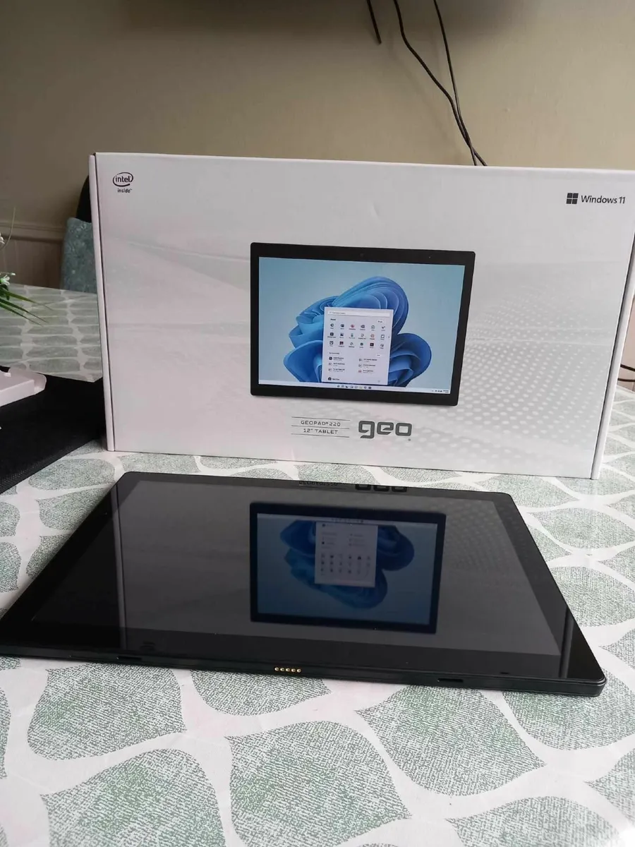 Geo GeoPad 220 2-in-1 Tablet - Image 4