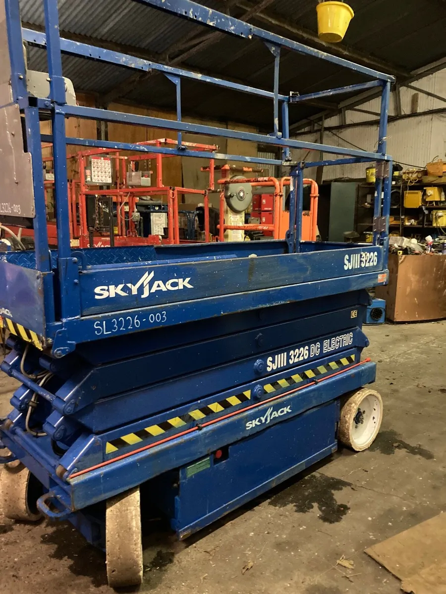 Skyjack 3226  hoist for sale - Image 1