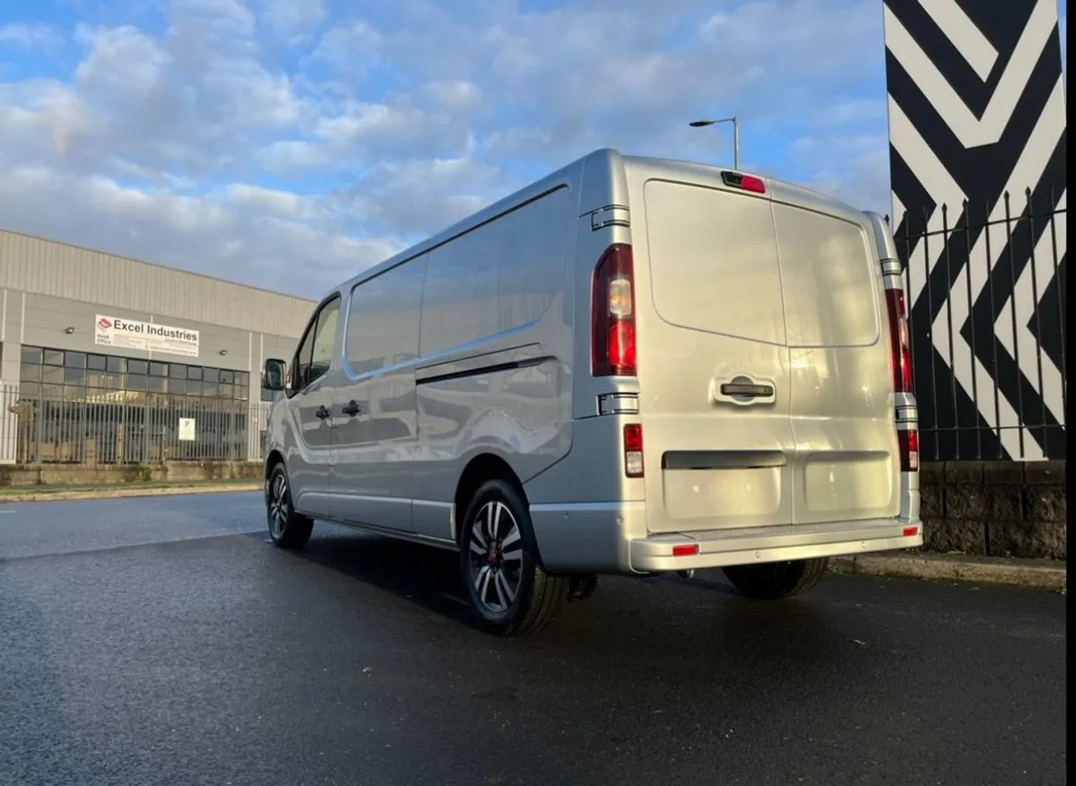 Renault Trafic Auto Extra Sport Avaiable FOR July - Image 3