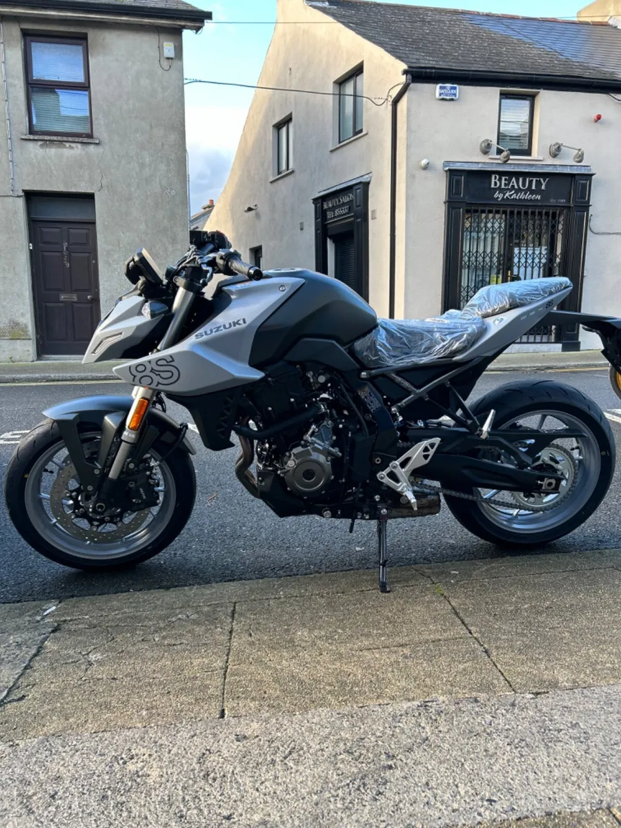 2025 Suzuki GSX-8S *Reduced* - Image 3
