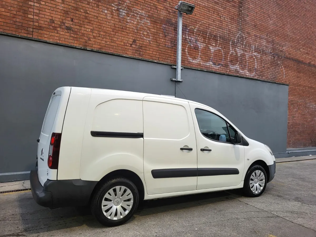 Citroen Berlingo 3 seats - Image 3