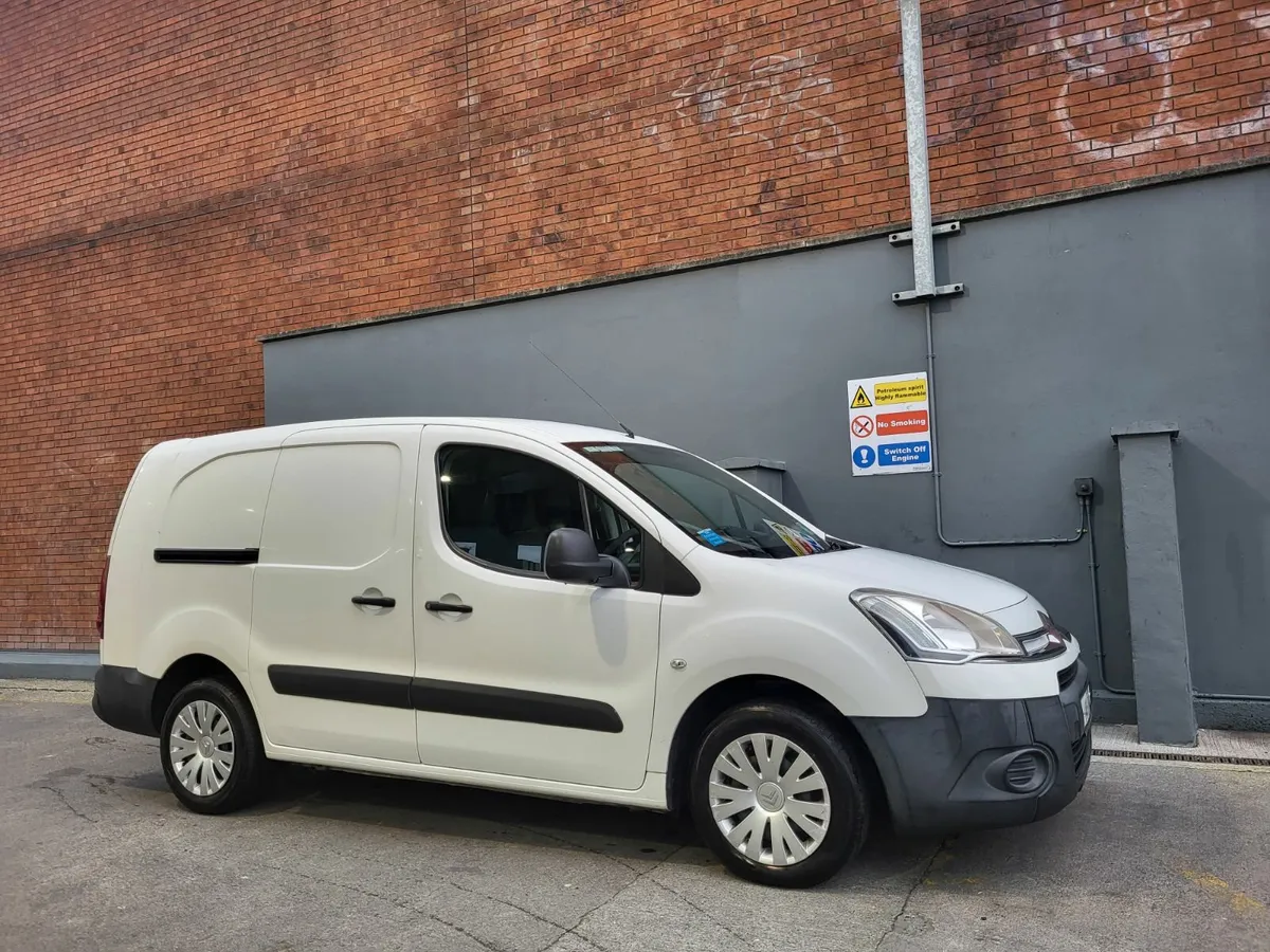 Citroen Berlingo 3 seats Deo 05/24 - Image 1