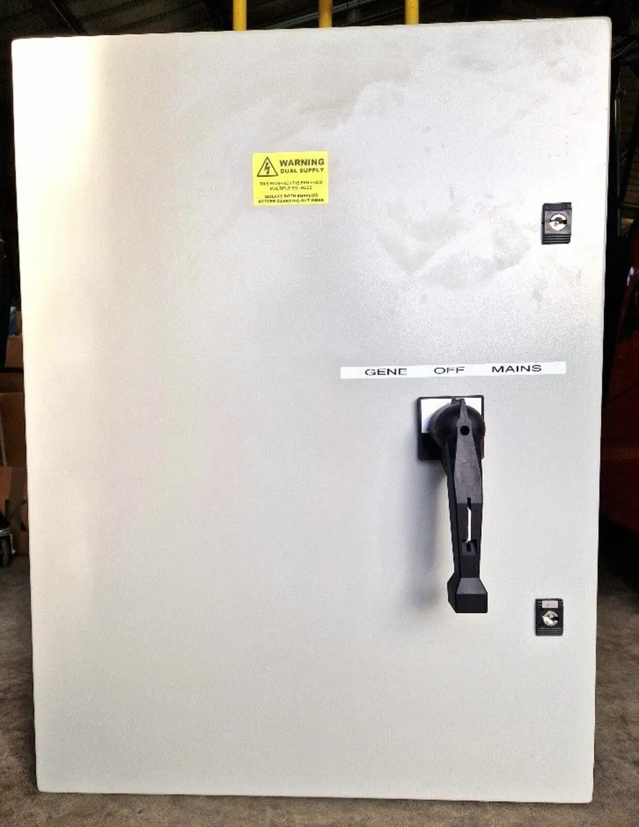 400 amp 4 pole generator changeover switch - Image 1