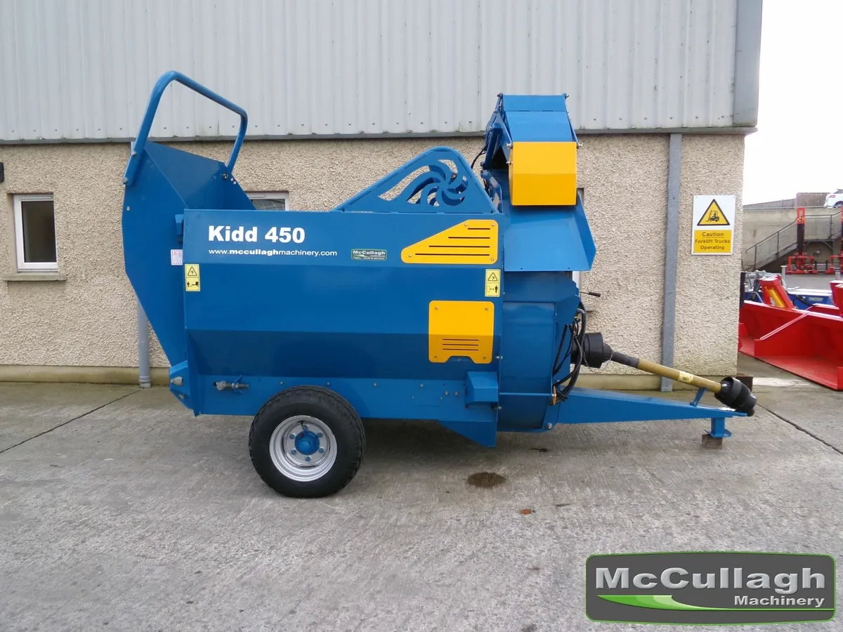 2017 Kidd 450 Silage/Straw Shredder - Image 2