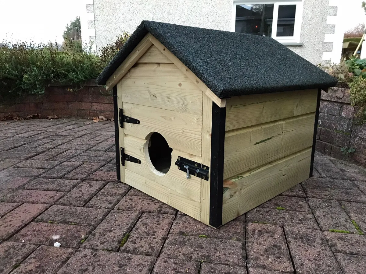 Outdoor cat houses for cheap sale