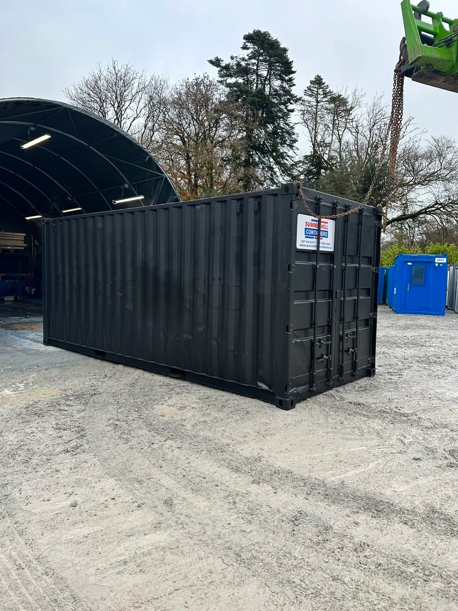 Second hand and new storage containers