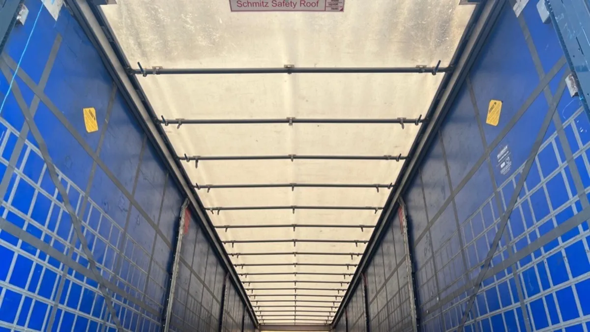2015 Schmitz Curtainsider Euro liner - Image 4