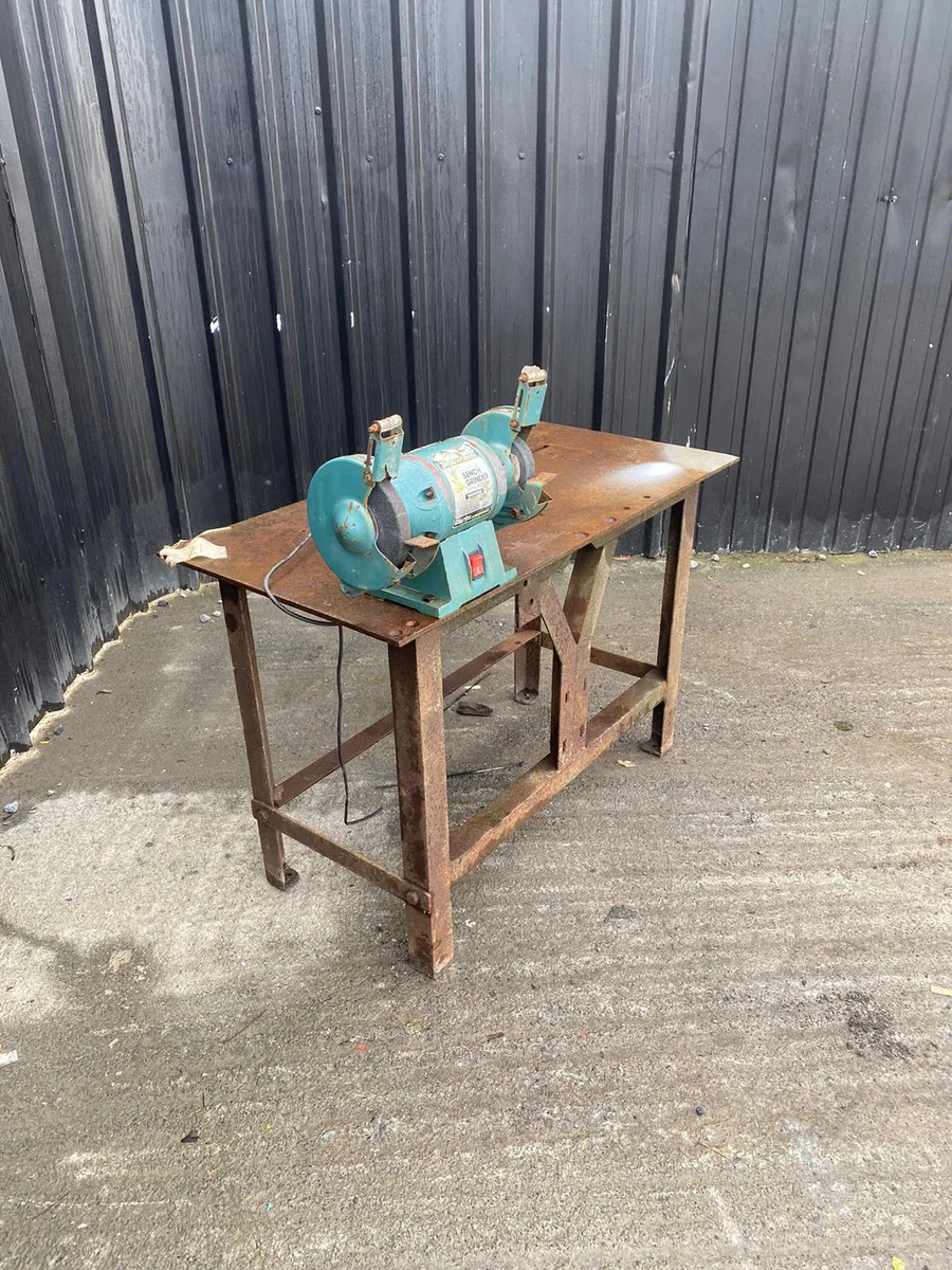 Bench With Grinder - Image 1