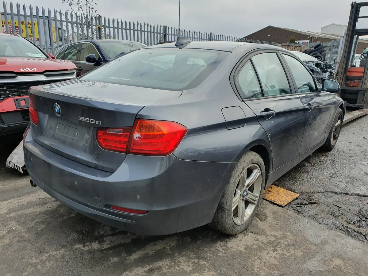 12 BMW 320 2.0D AUTO FOR BREAKING - Image 3