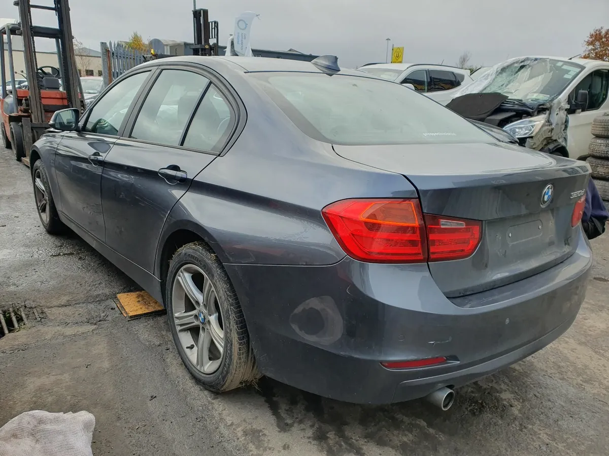 12 BMW 320 2.0D AUTO FOR BREAKING - Image 4