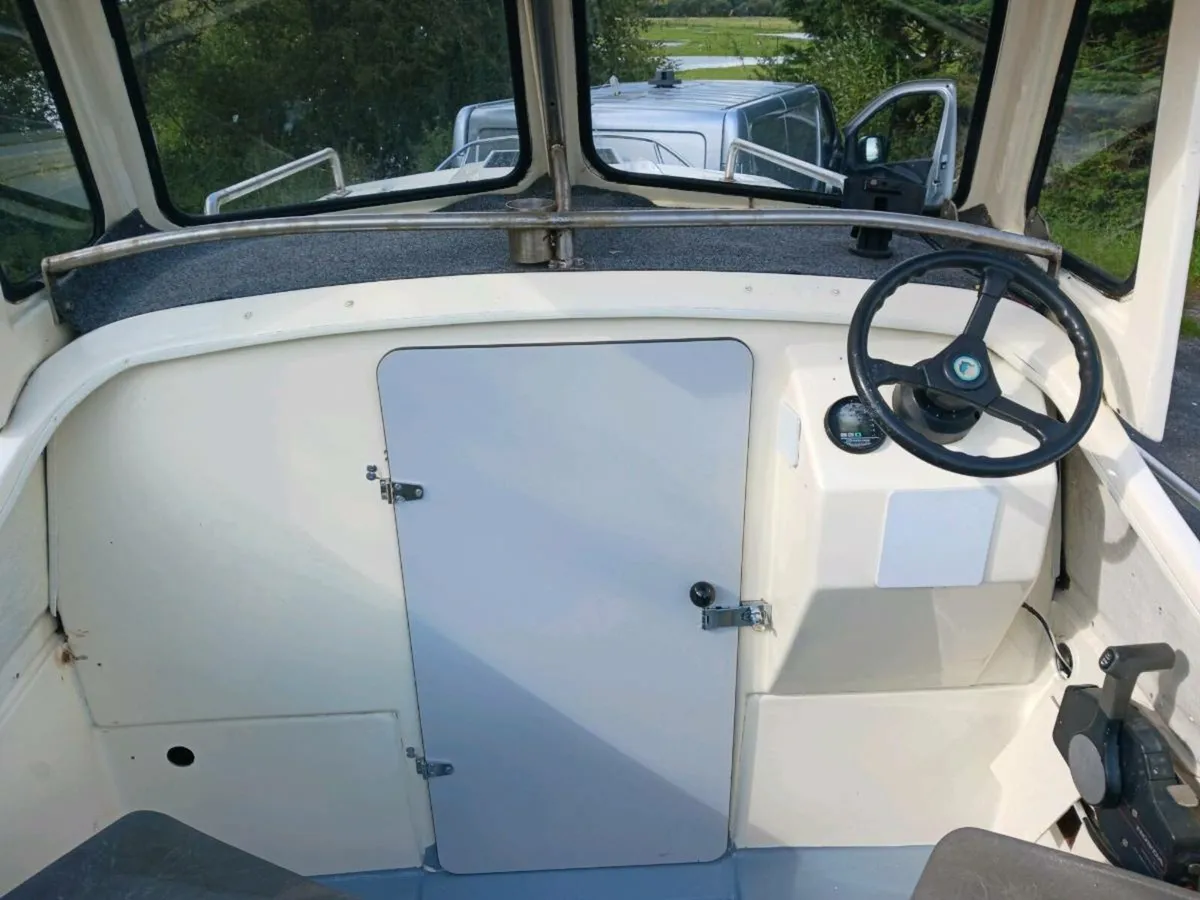 Boat and treiler - Image 3