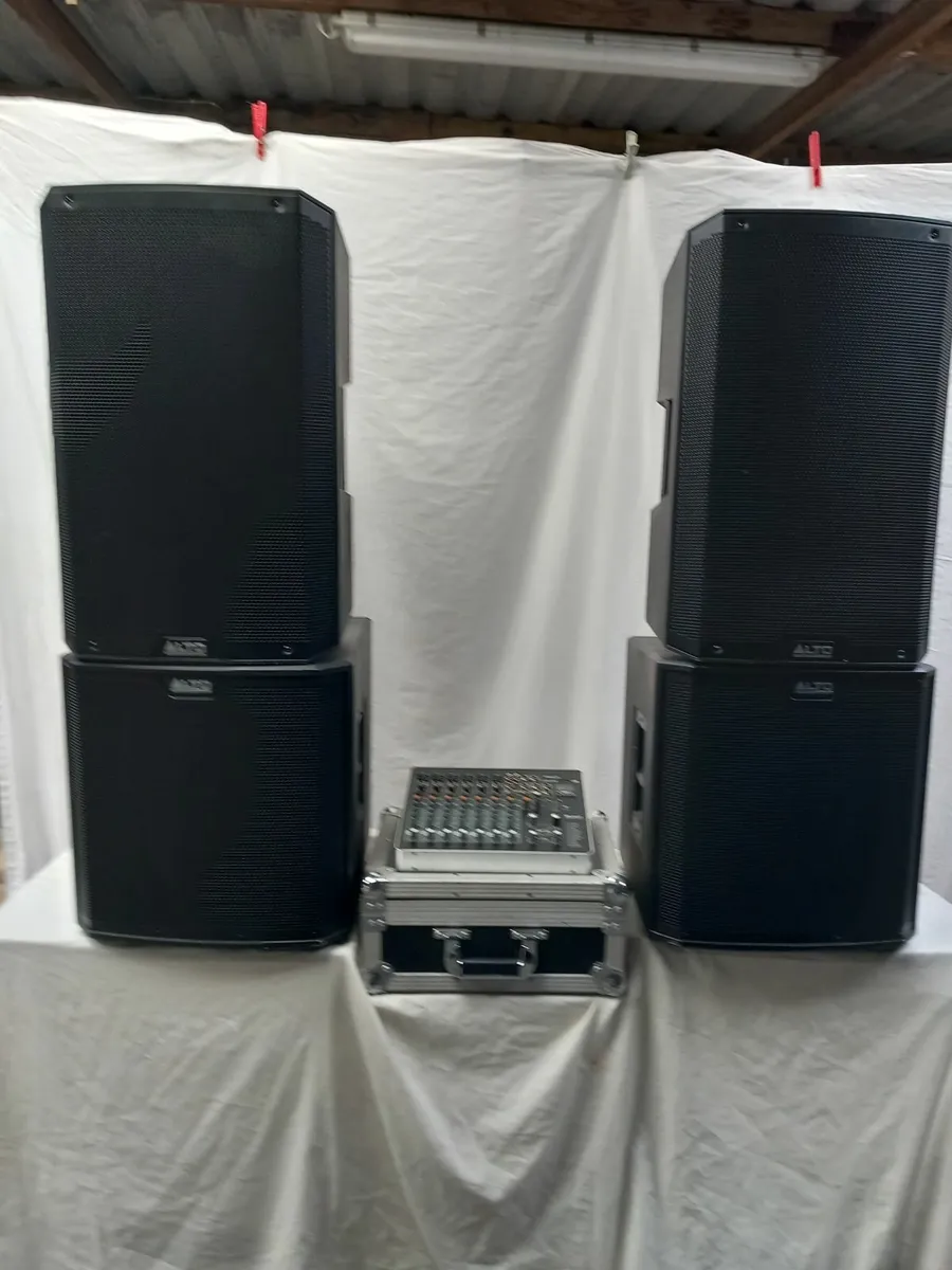 Musical equipment - Image 1