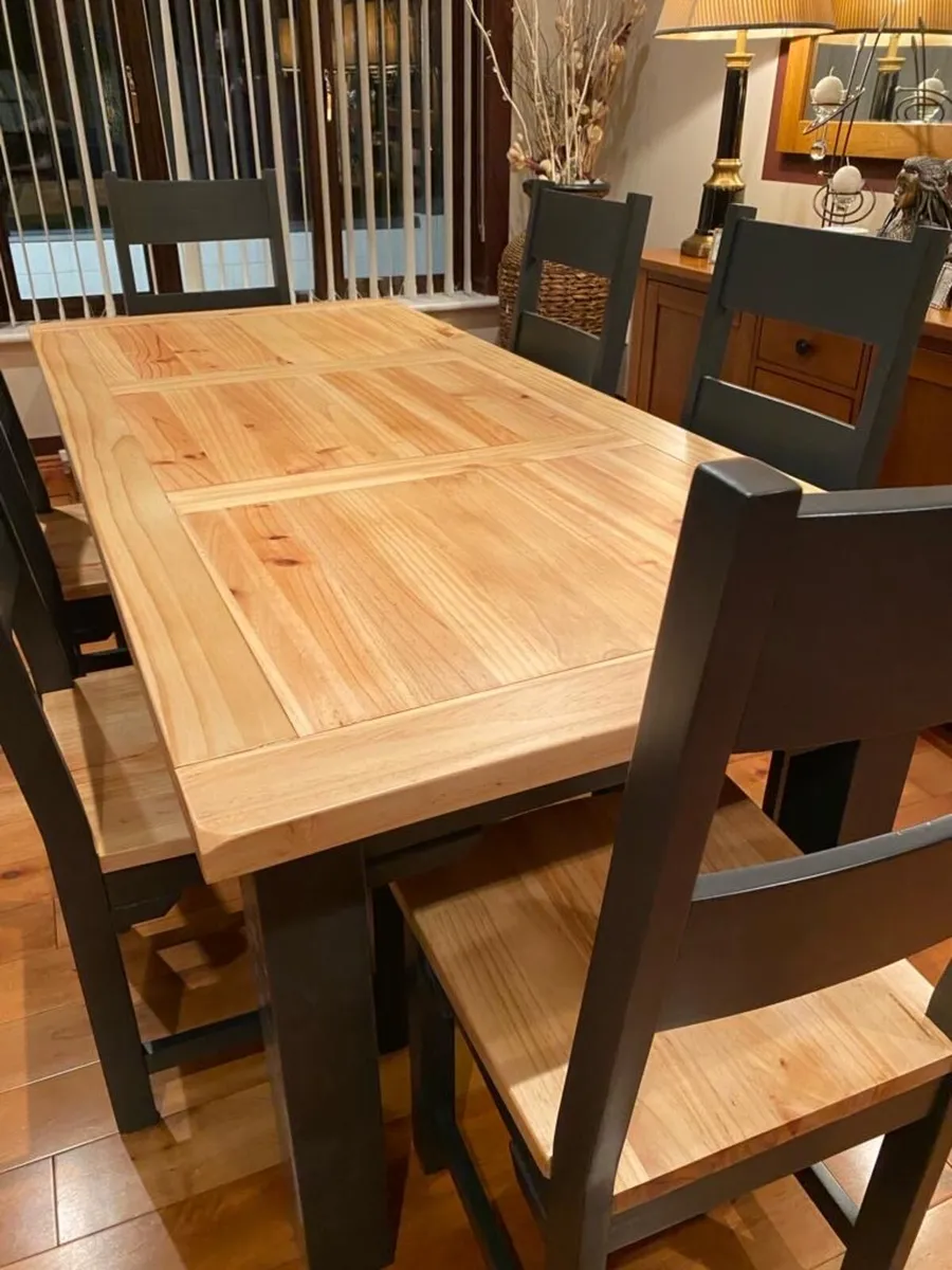 Table and 6 chairs for sale in Co. Offaly for €300 on DoneDeal