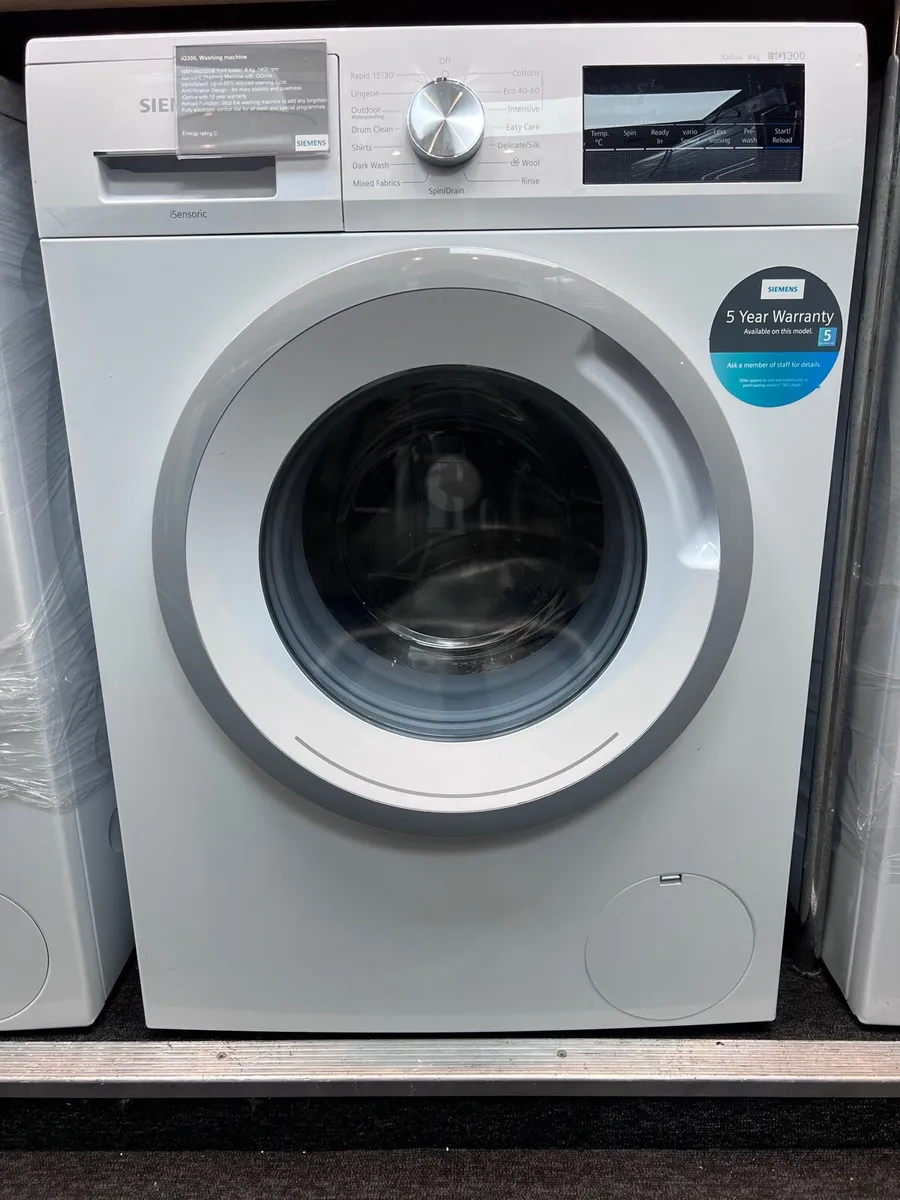 Washing machine - Image 1