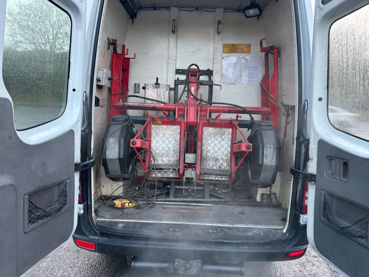 Mercedes sprinter crew cab recovery van