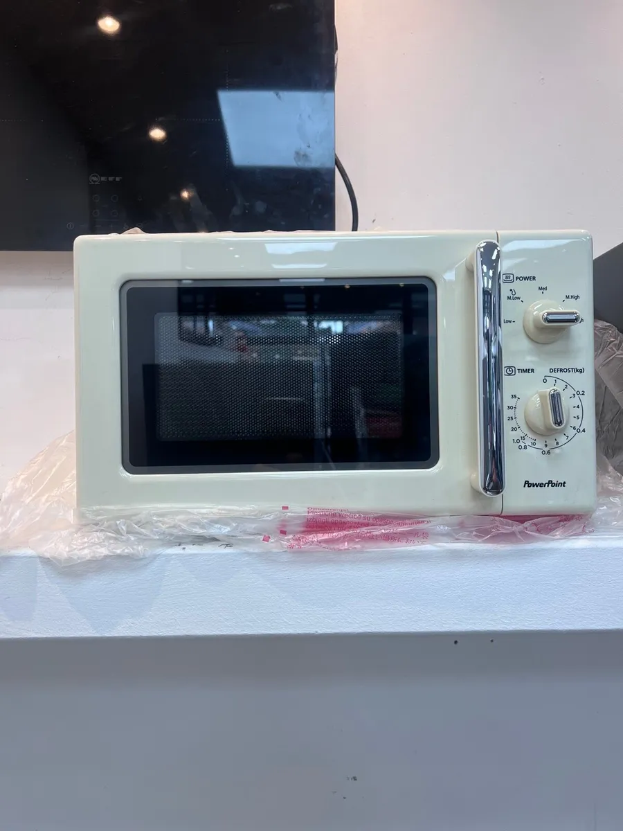 PowerPoint vintage style cream Microwave (New) - Image 1