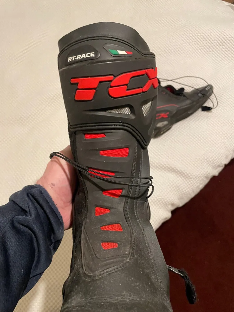 TCX boots size 8