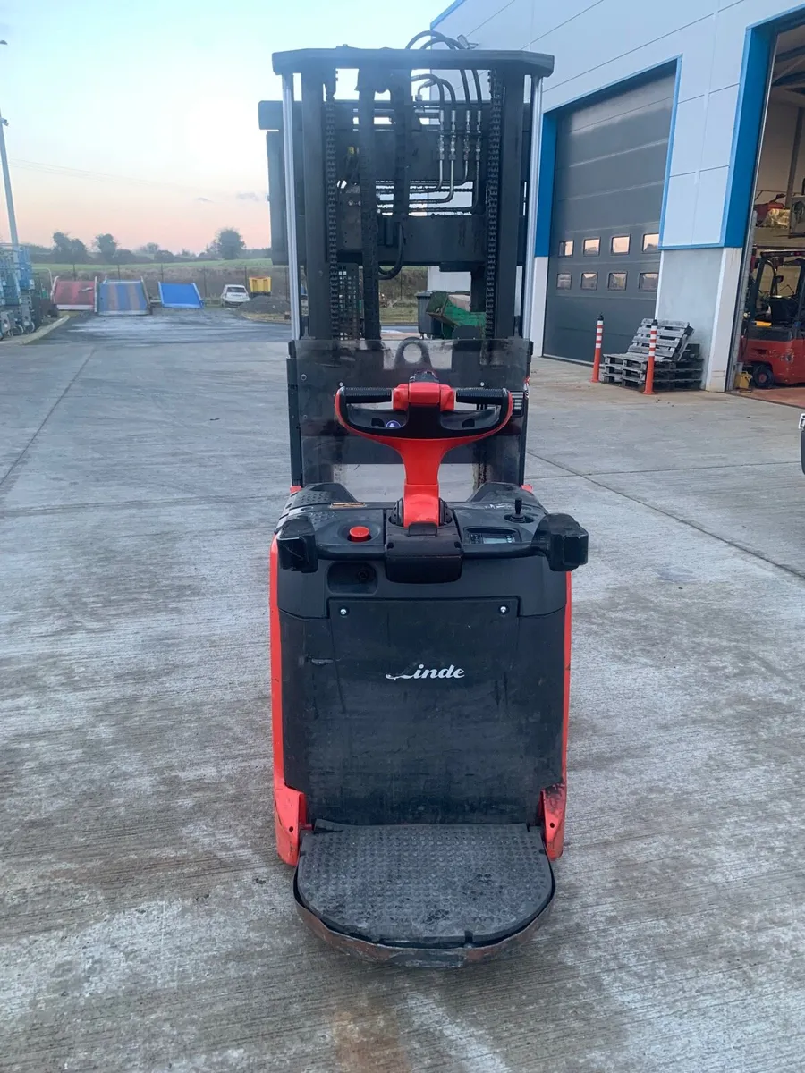 Linde L06 stacker - Image 4