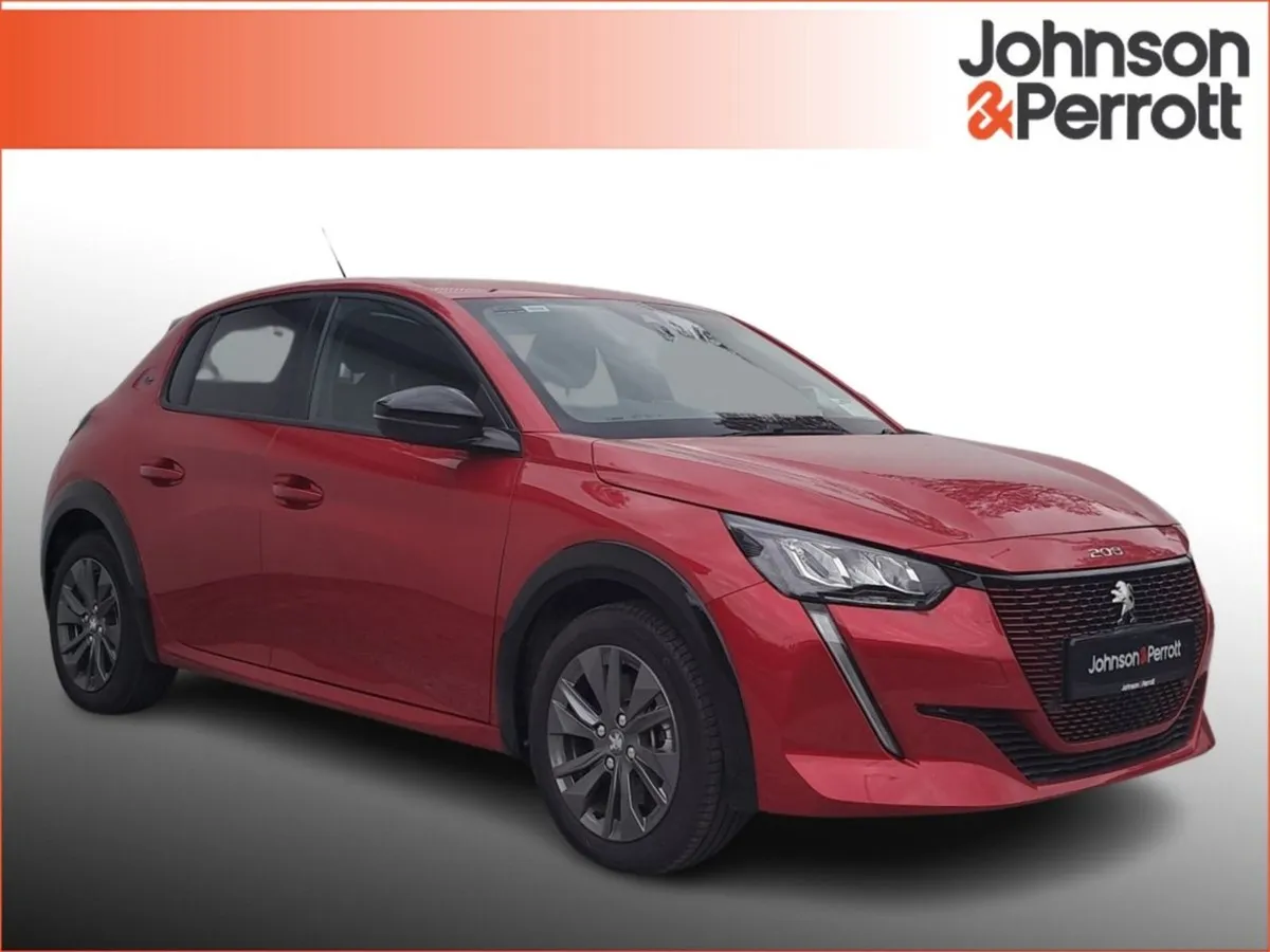 Peugeot 208 Eallure Pack 136HP 50kwh  Available F - Image 1