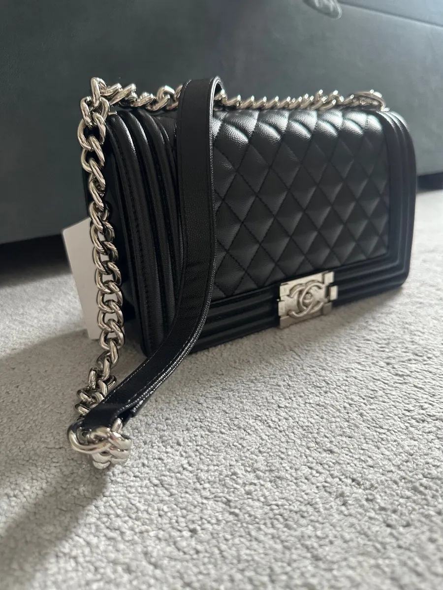 Chanel boy bag discount ioffer