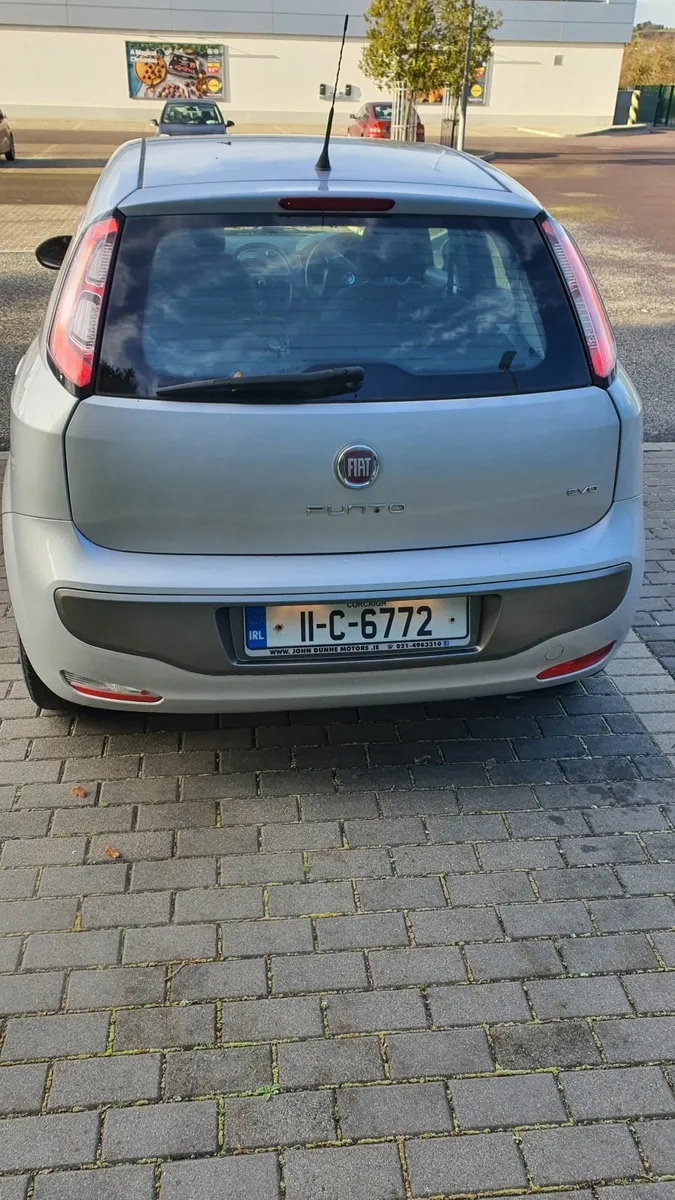 Fiat Punto EVO 1.3 16V MULTIJET 2011 - Image 2