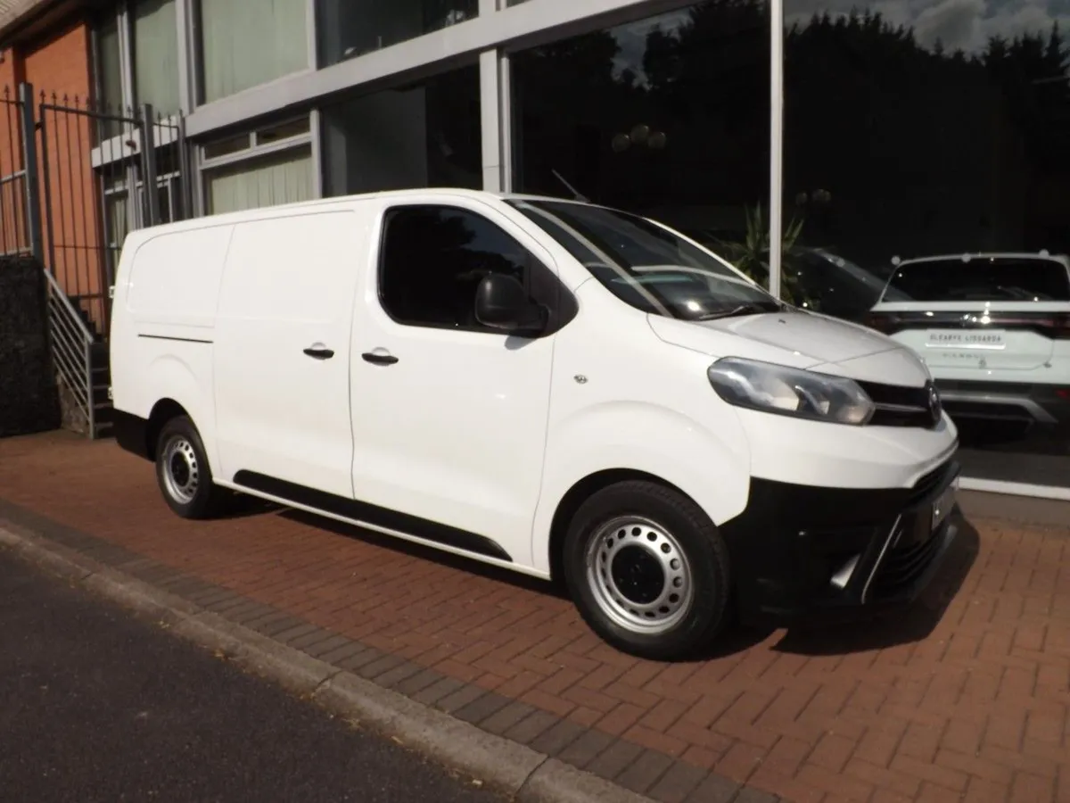 Toyota Proace VAN 1.6 D LWB GL White  2 Owners  V