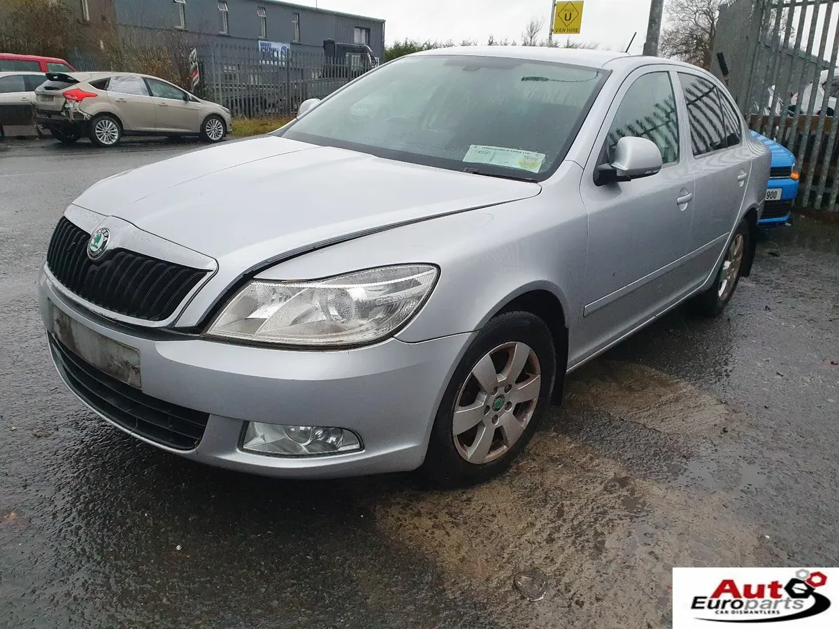 12 SKODA OCTAVIA 1.6 TDI FOR BREAKING - Image 1