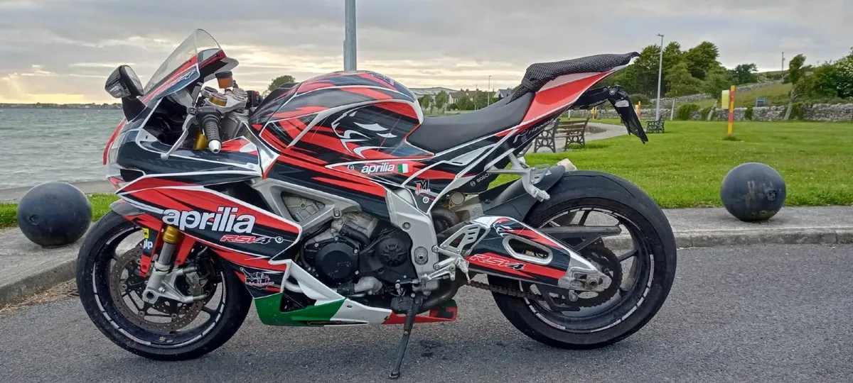 Aprilia rsv4 for sale near sale me