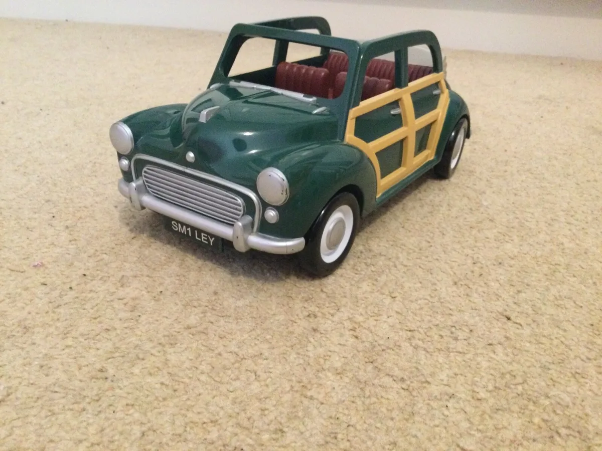 Sylvanian families morris minor hot sale car