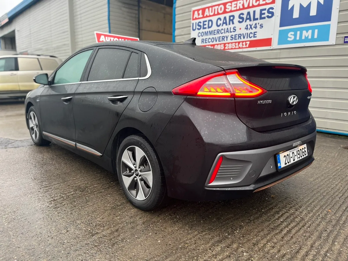 Hyundai IONIQ  EV - Image 3