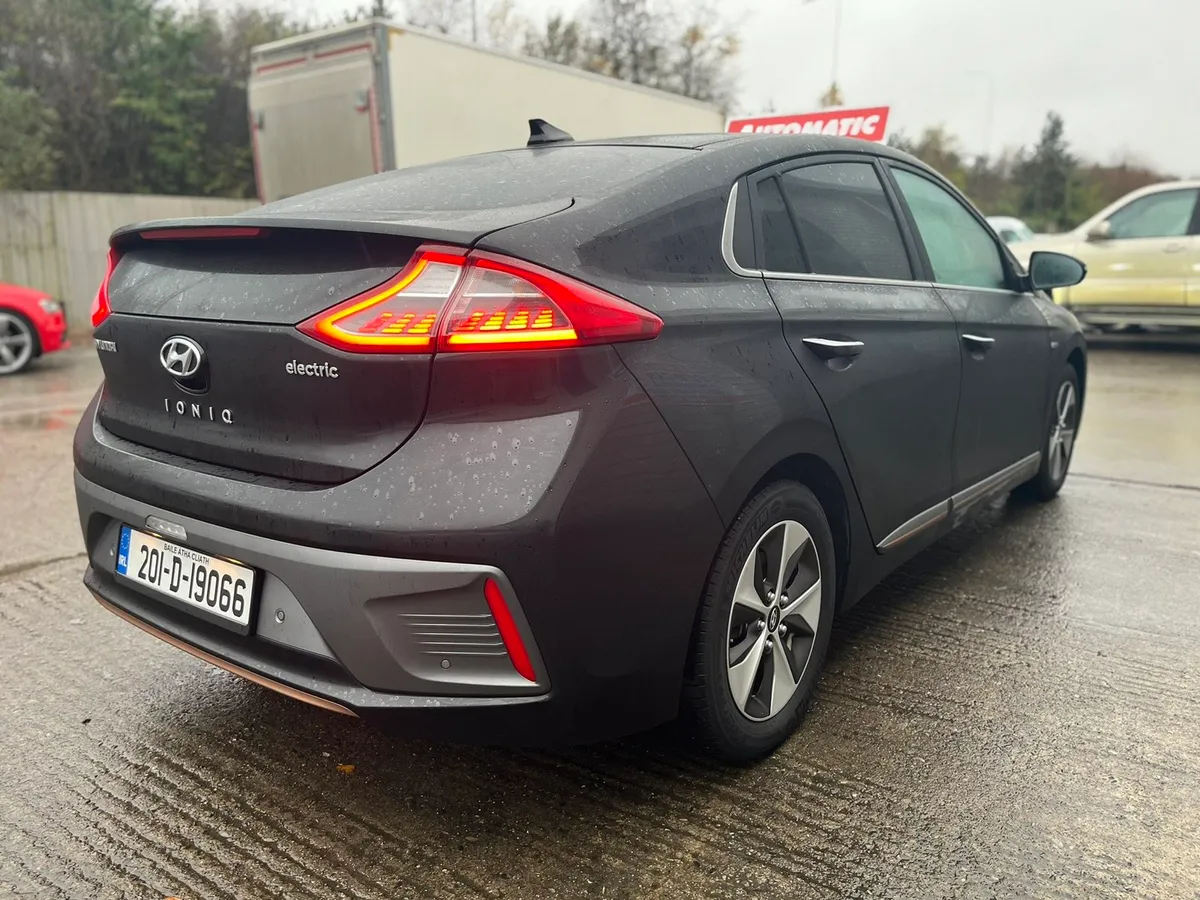 Hyundai IONIQ  EV - Image 4