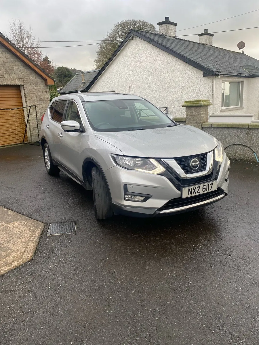 NISSAN X-TRAIL//PANORAMIC ROOF//360 CAMERA