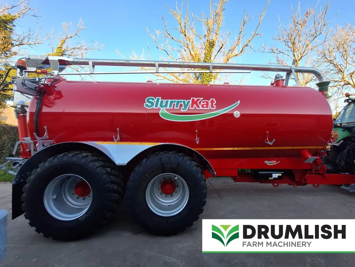 NEW 4,000 Gallon SlurryKat Tanker - Image 1