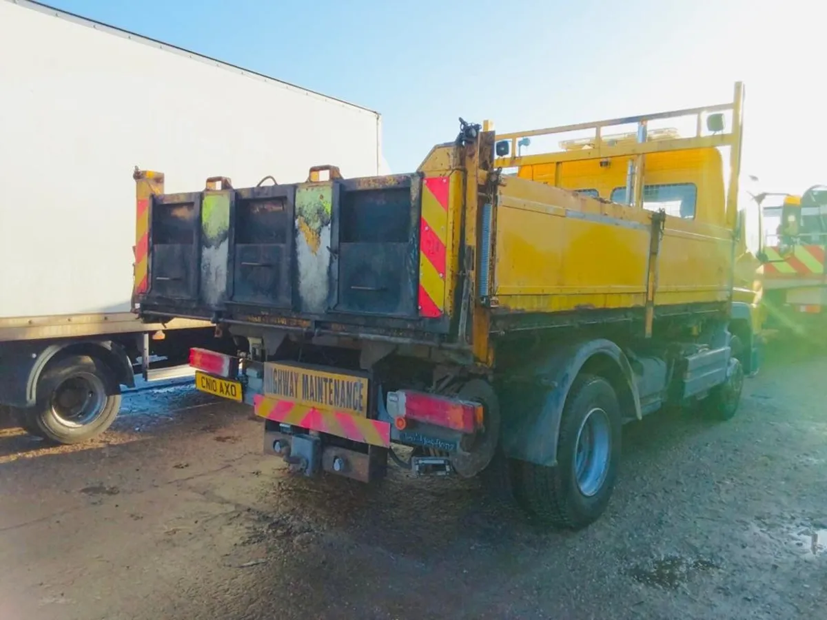 Mercedes atego 15T Crewcab/sleeper tarspec tipper - Image 2