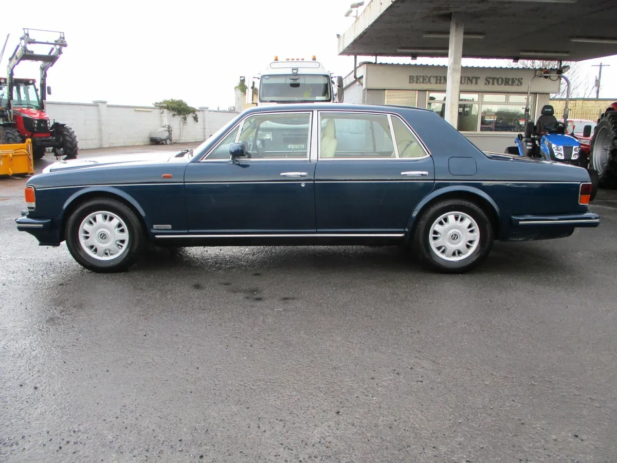 Bentley Eight 6.8 AUTO - Image 2