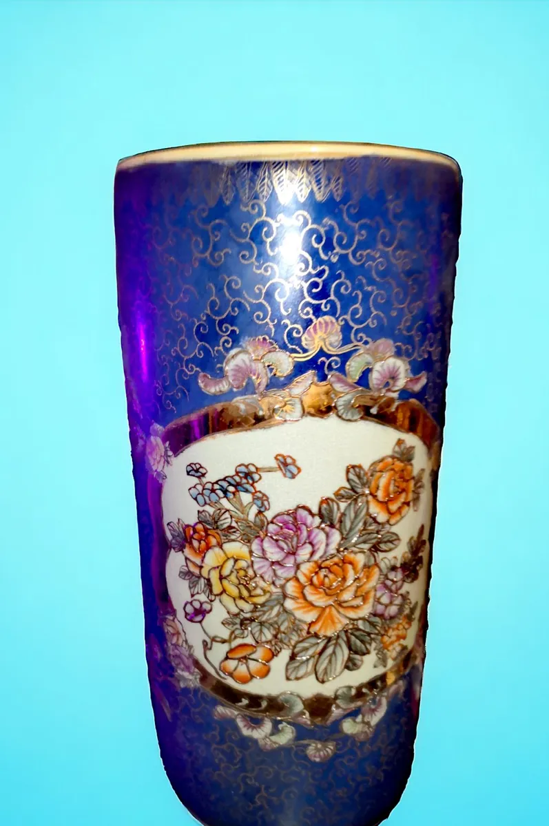 Chinese handpainted large floor vase,umbrella hold - Image 1