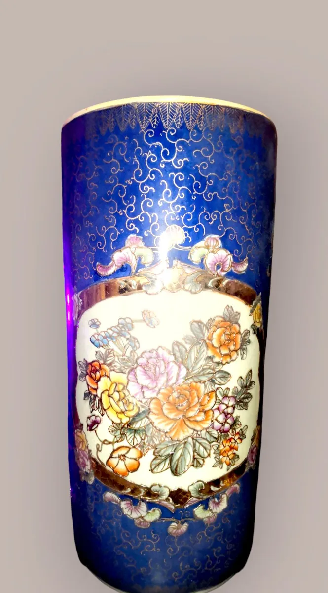 Chinese handpainted large floor vase,umbrella hold - Image 3