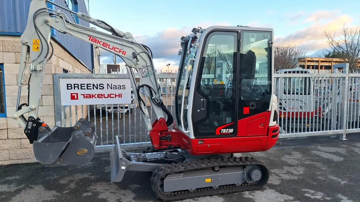 Takeuchi TB230 (Breens Naas) - Image 4