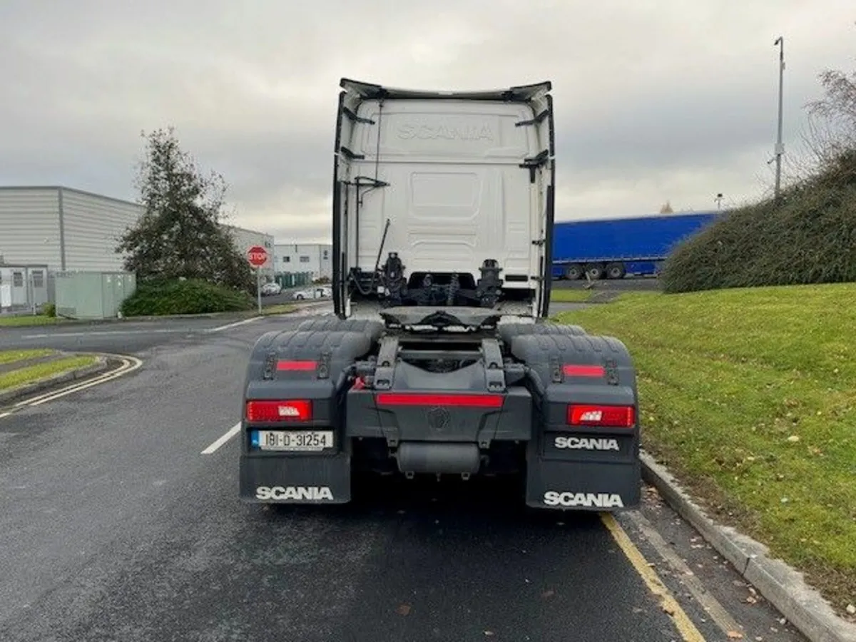 Scania R450 6x2 - Image 2