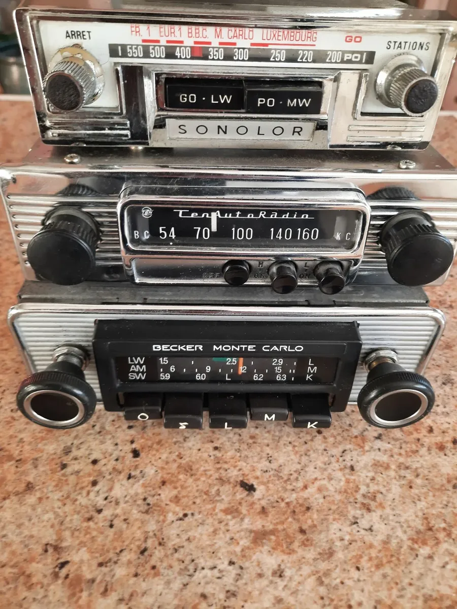 VINTAGE  RADIOS. HUGE COLLECTION 1960s onwards - Image 3
