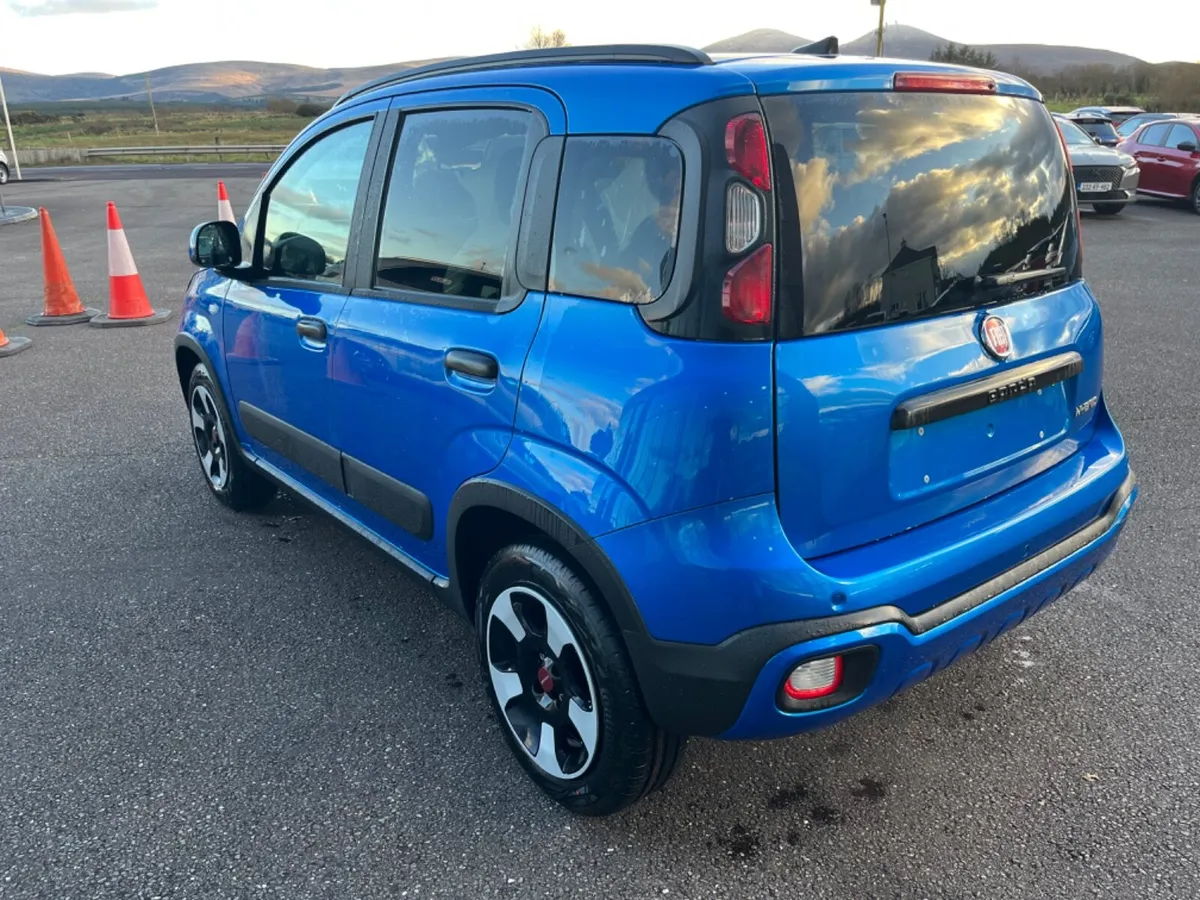 2025 Fiat Panda Cross - Image 3