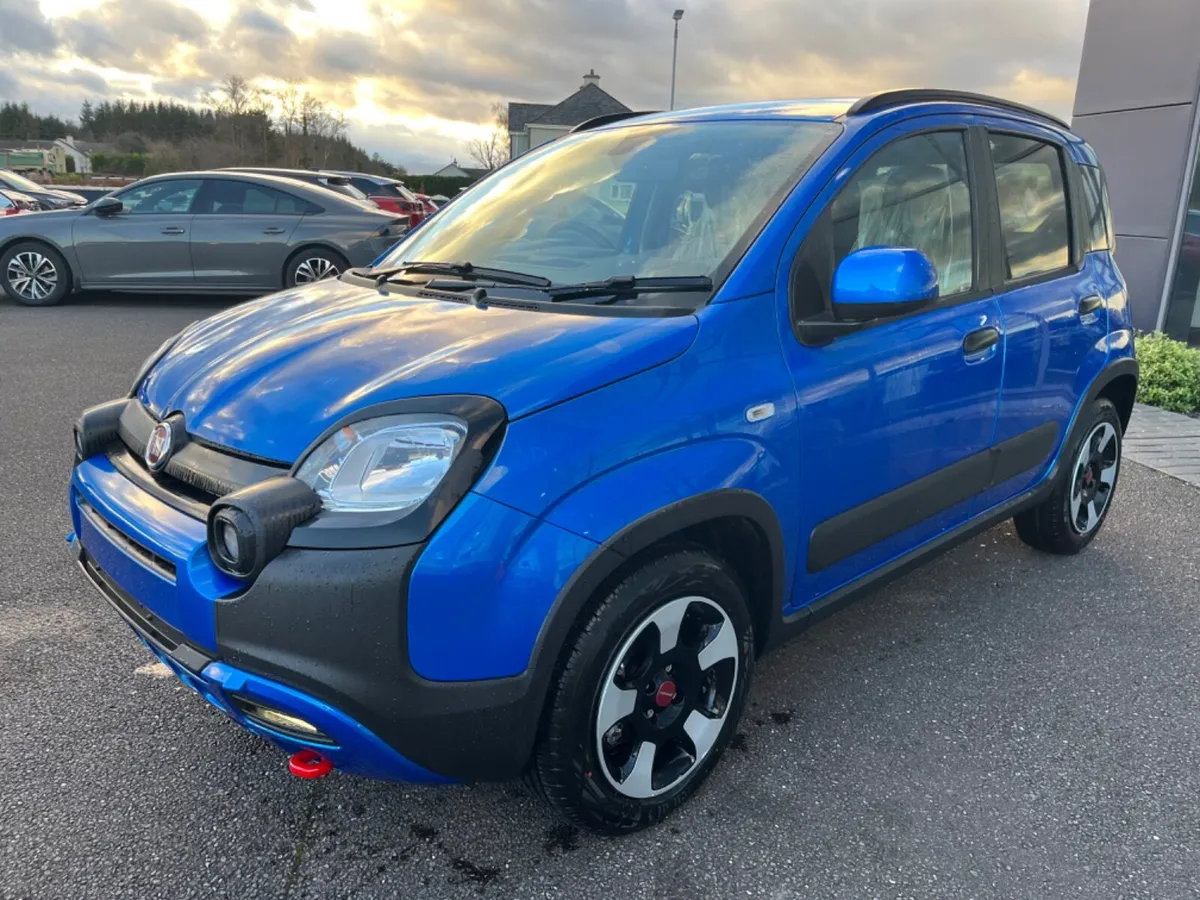2025 Fiat Panda Cross - Image 2