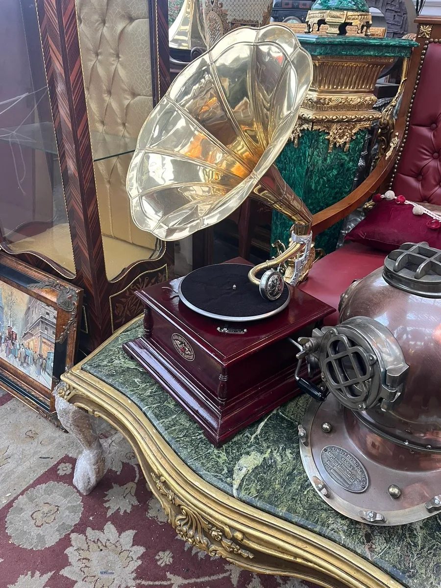 Terence Clifford Antiques    Sale - Image 4