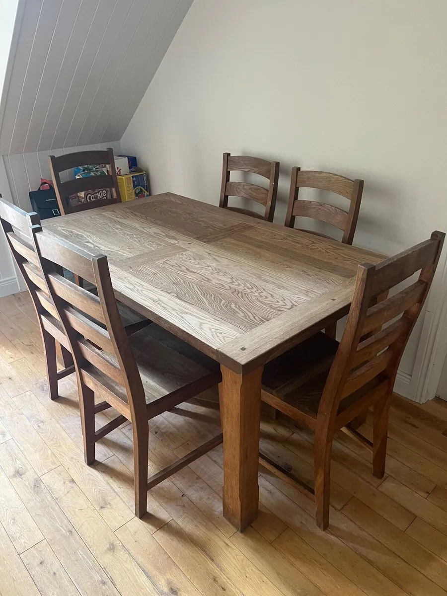 Done deal discount table and chairs