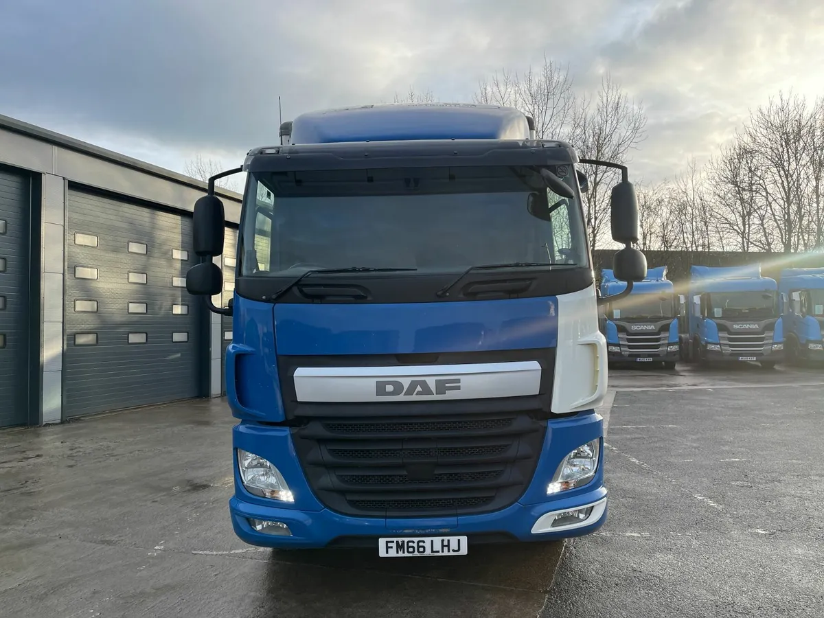 DAF CF 260 Box Truck - Image 2