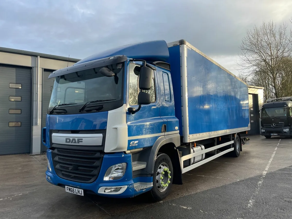 DAF CF 260 Box Truck - Image 3