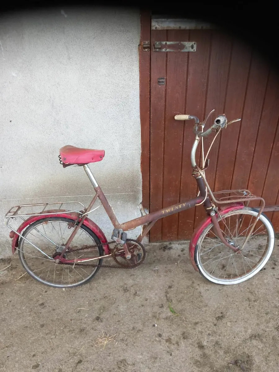 Vintage lady's bike - Image 1